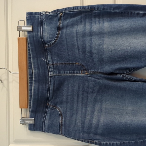 Old Navy Jeggings - Picture 2 of 8